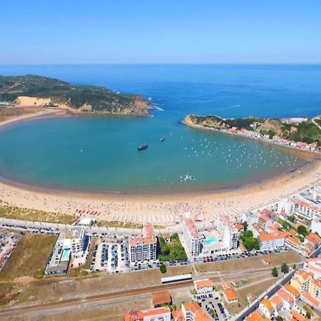 Beautiful Apartment in São Martinho do Porto with Balcony Exterior foto