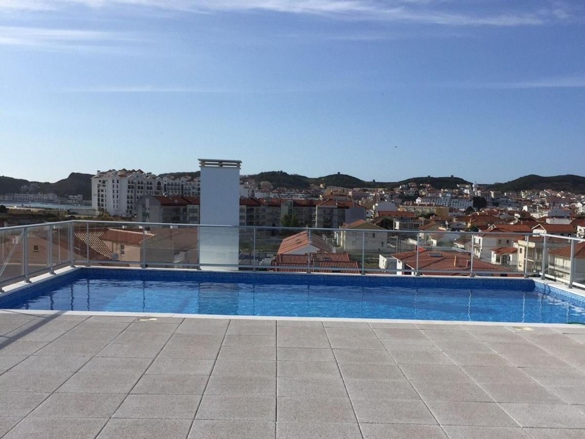 Beautiful Apartment in São Martinho do Porto with Balcony Exterior foto